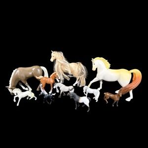 Just Play DWA Toy Horses Pony Figures Mixed Sizes Horse Toys Lot Of 10
